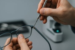 Top-5-Benefits-of-Spring-Hinge-Technology-in-Eyeglasses-Comfort-Durability-Fit.jpg